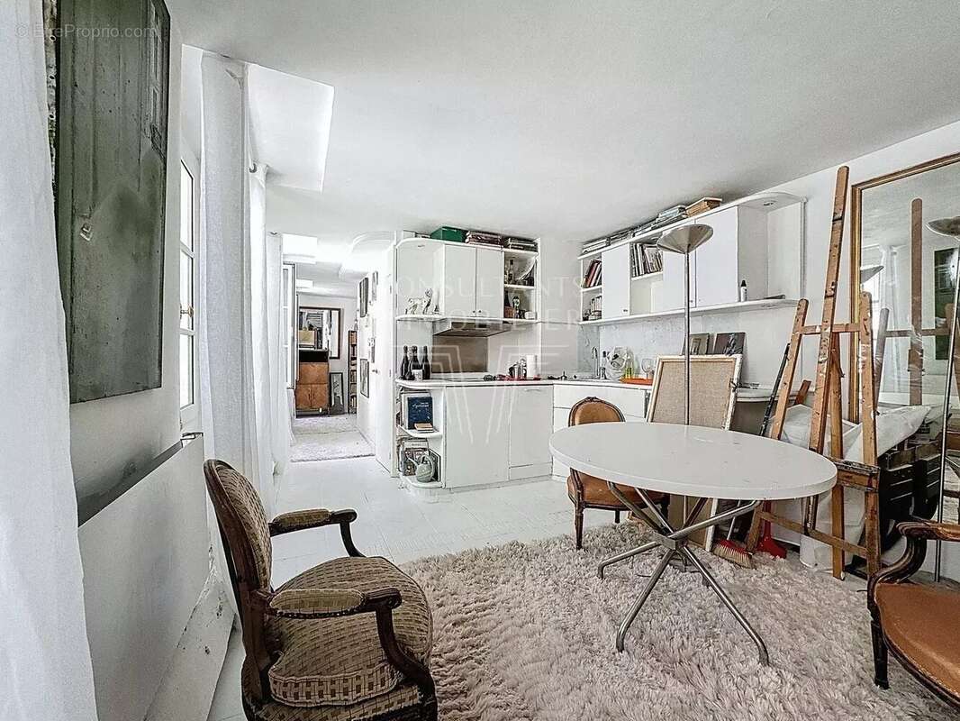 Appartement à PARIS-3E