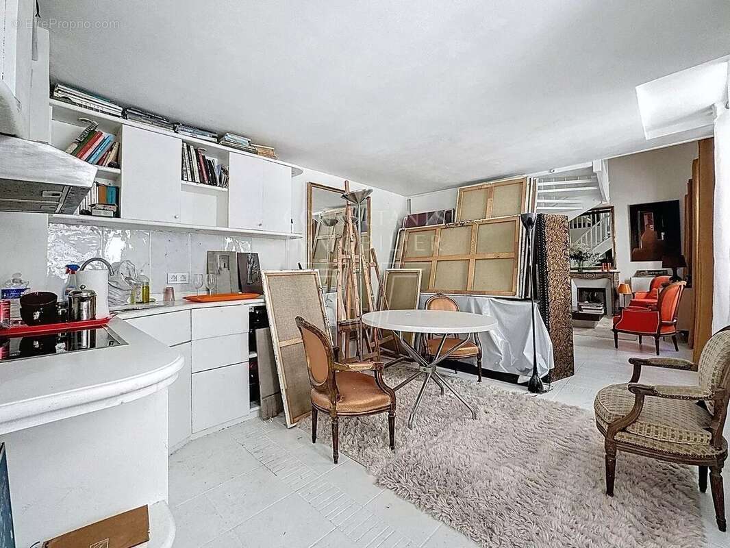 Appartement à PARIS-3E