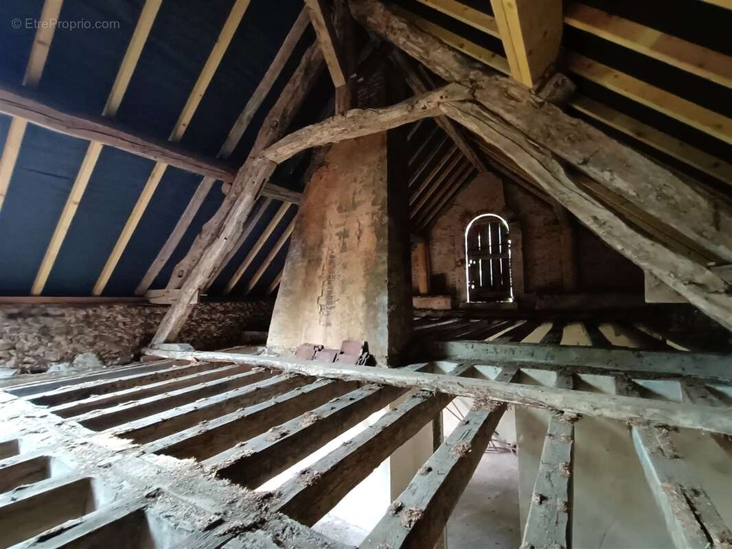 Maison à MONTIGNY-SUR-AVRE