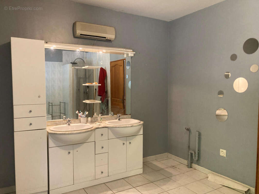 sdb etage - Maison à CAHORS