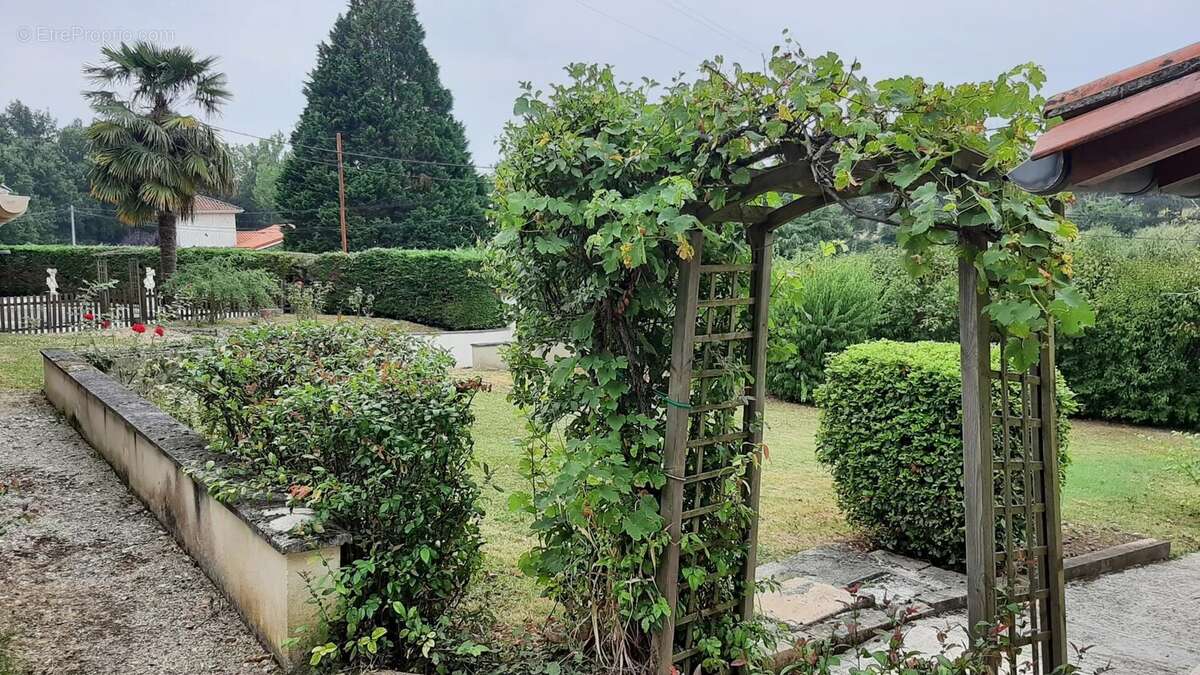 Maison à SAINT-AULAYE