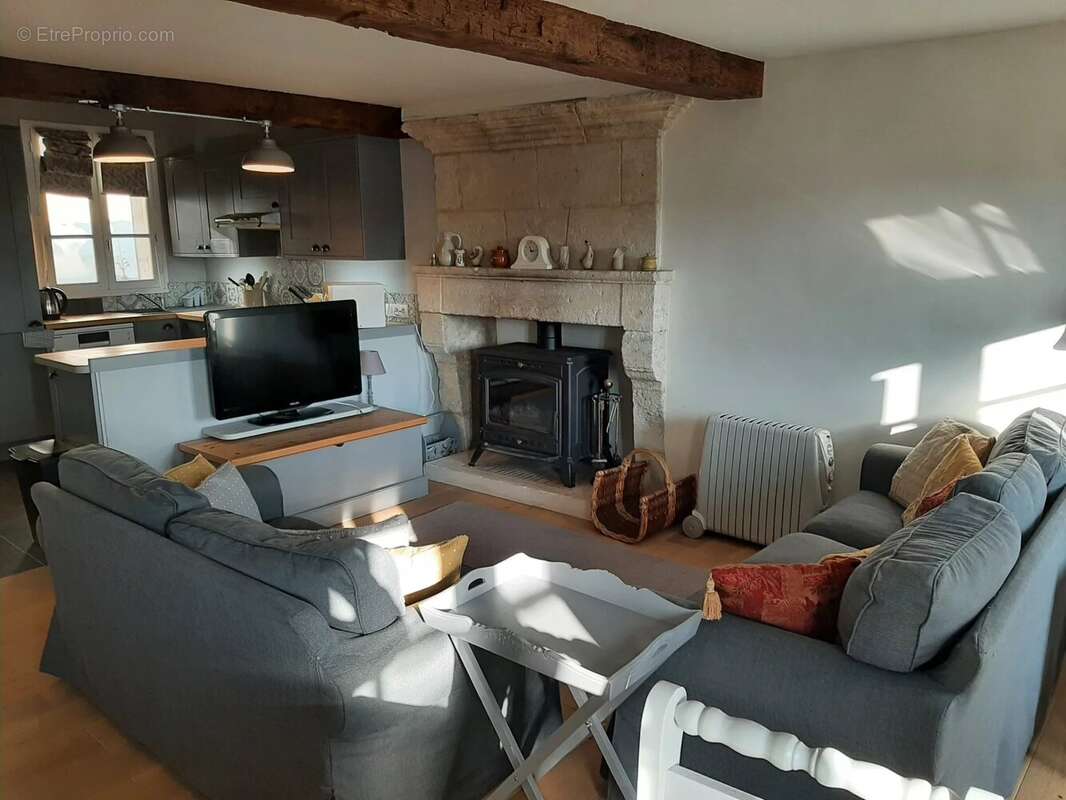 Maison à AUBETERRE-SUR-DRONNE