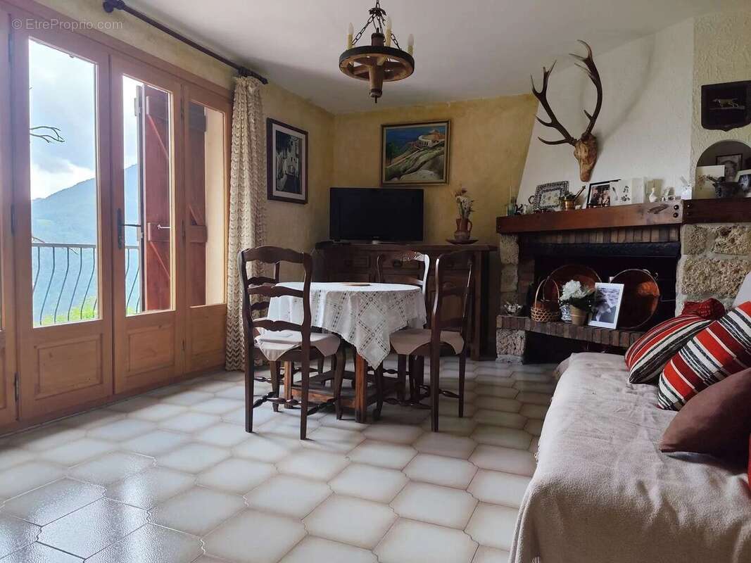 Appartement à ROURE