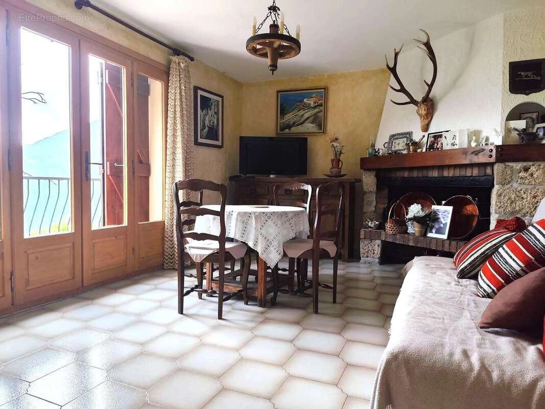 Appartement à ROURE