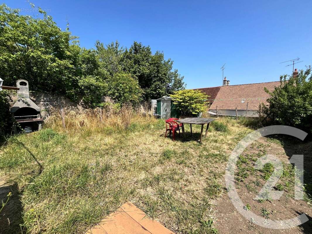 Maison à ENTRAINS-SUR-NOHAIN