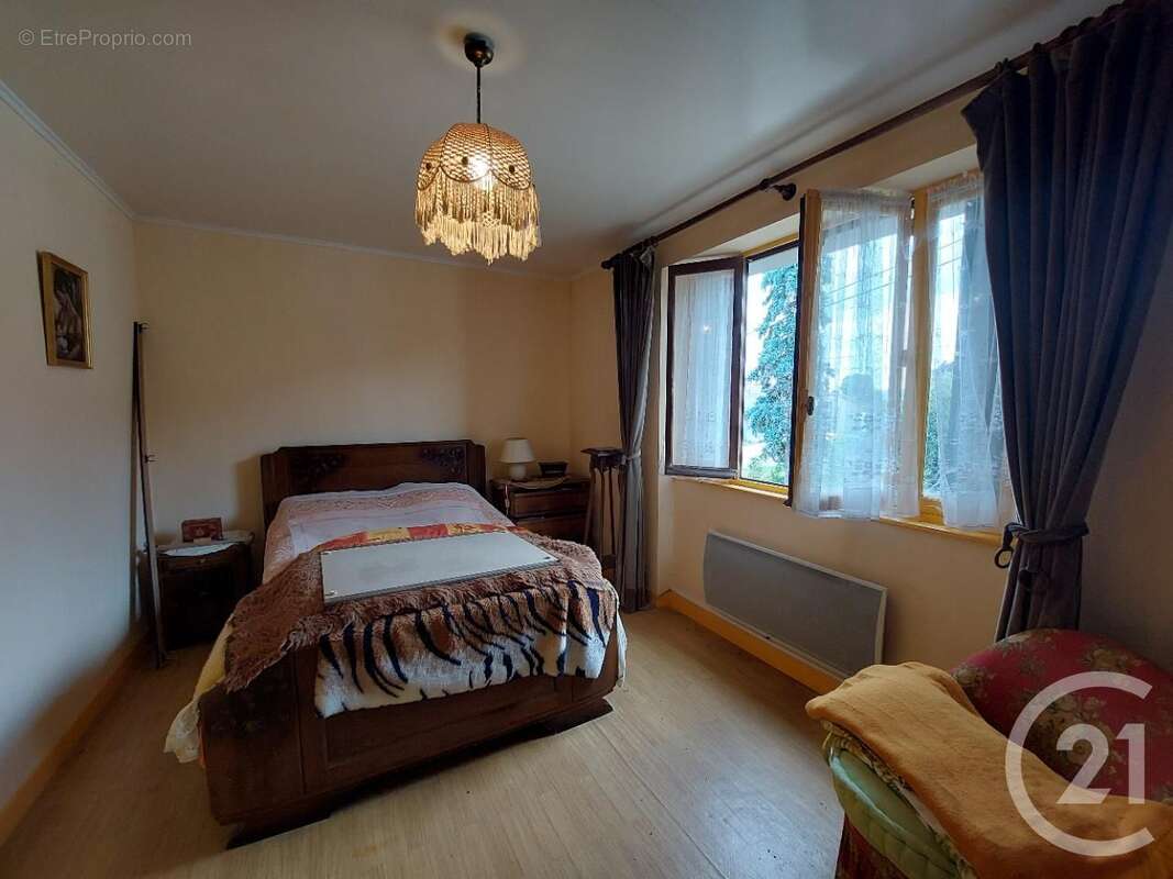 Maison à ETAIS-LA-SAUVIN