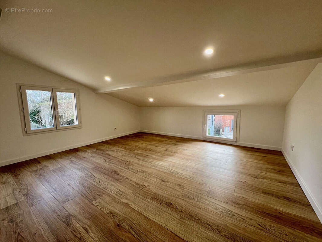 Maison à SAINT-EMILION