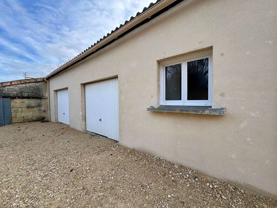 Maison à SAINT-EMILION