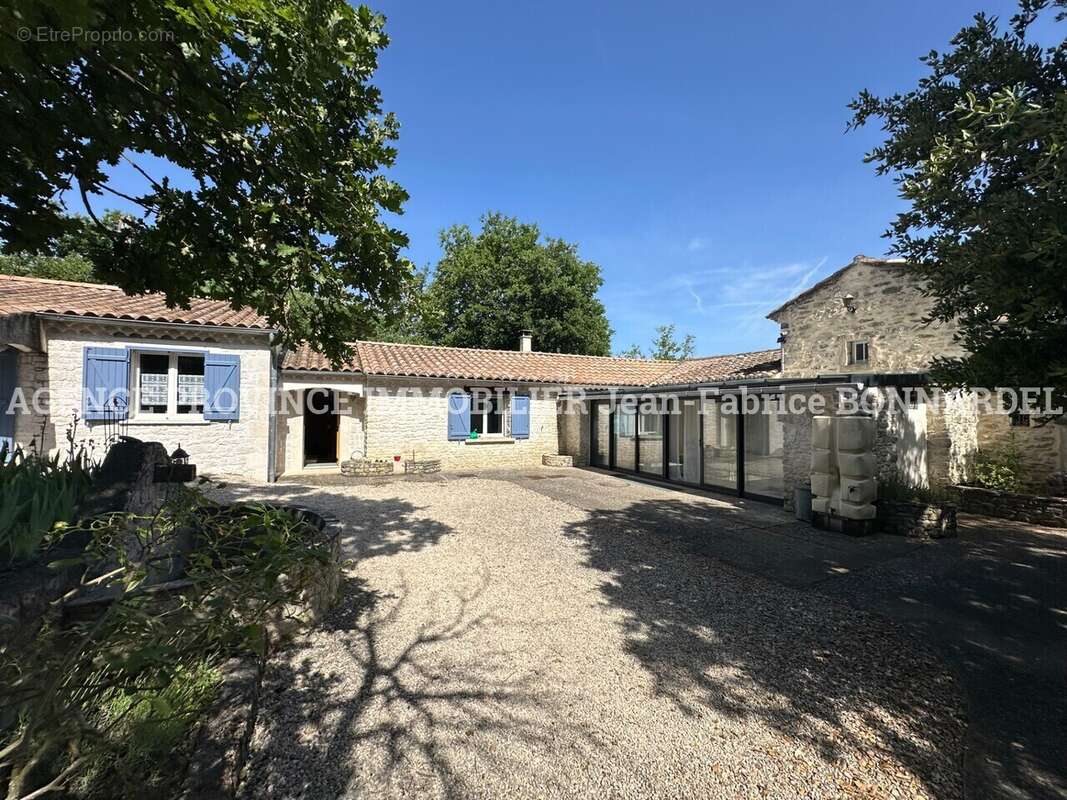 Maison à CHANTEMERLE-LES-GRIGNAN