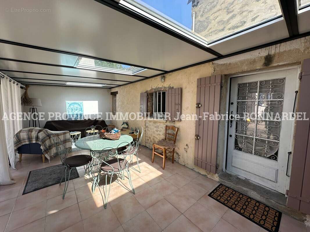 Maison à CHANTEMERLE-LES-GRIGNAN