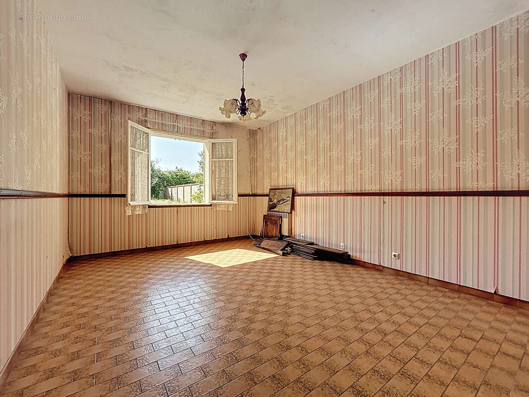 Maison à SAINT-JEAN-DE-LA-RIVIERE