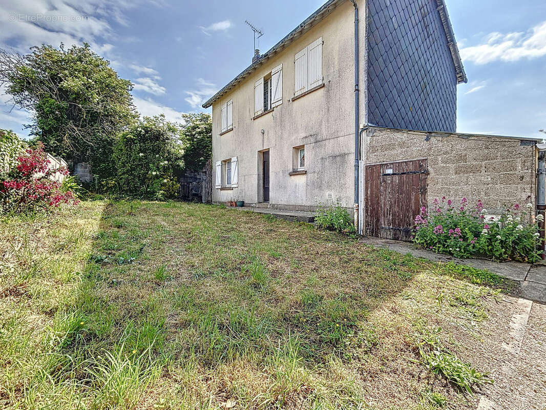 Maison à SAINT-JEAN-DE-LA-RIVIERE