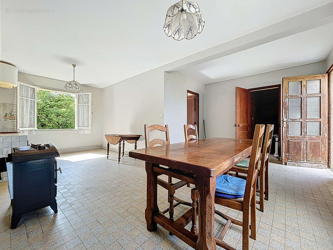 Maison à SAINT-JEAN-DE-LA-RIVIERE