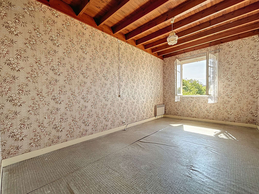 Maison à SAINT-JEAN-DE-LA-RIVIERE