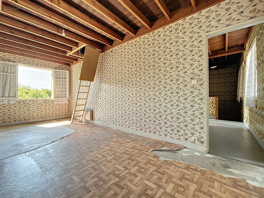 Maison à SAINT-JEAN-DE-LA-RIVIERE