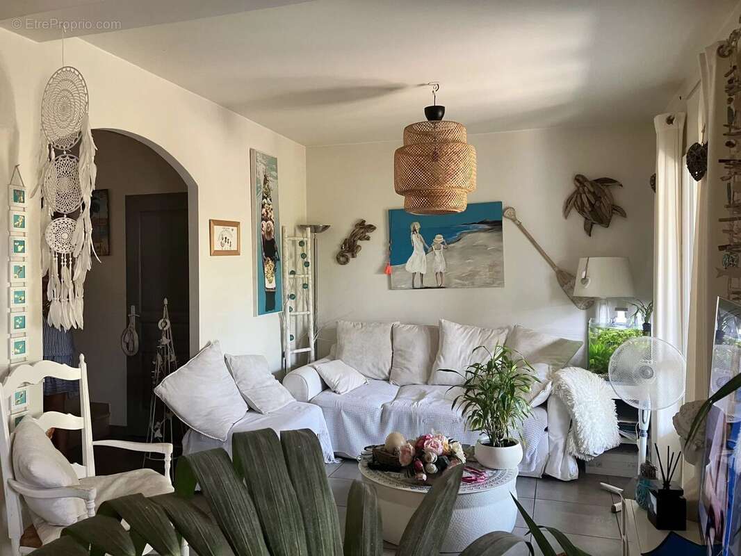 Maison à LE CANNET-DES-MAURES