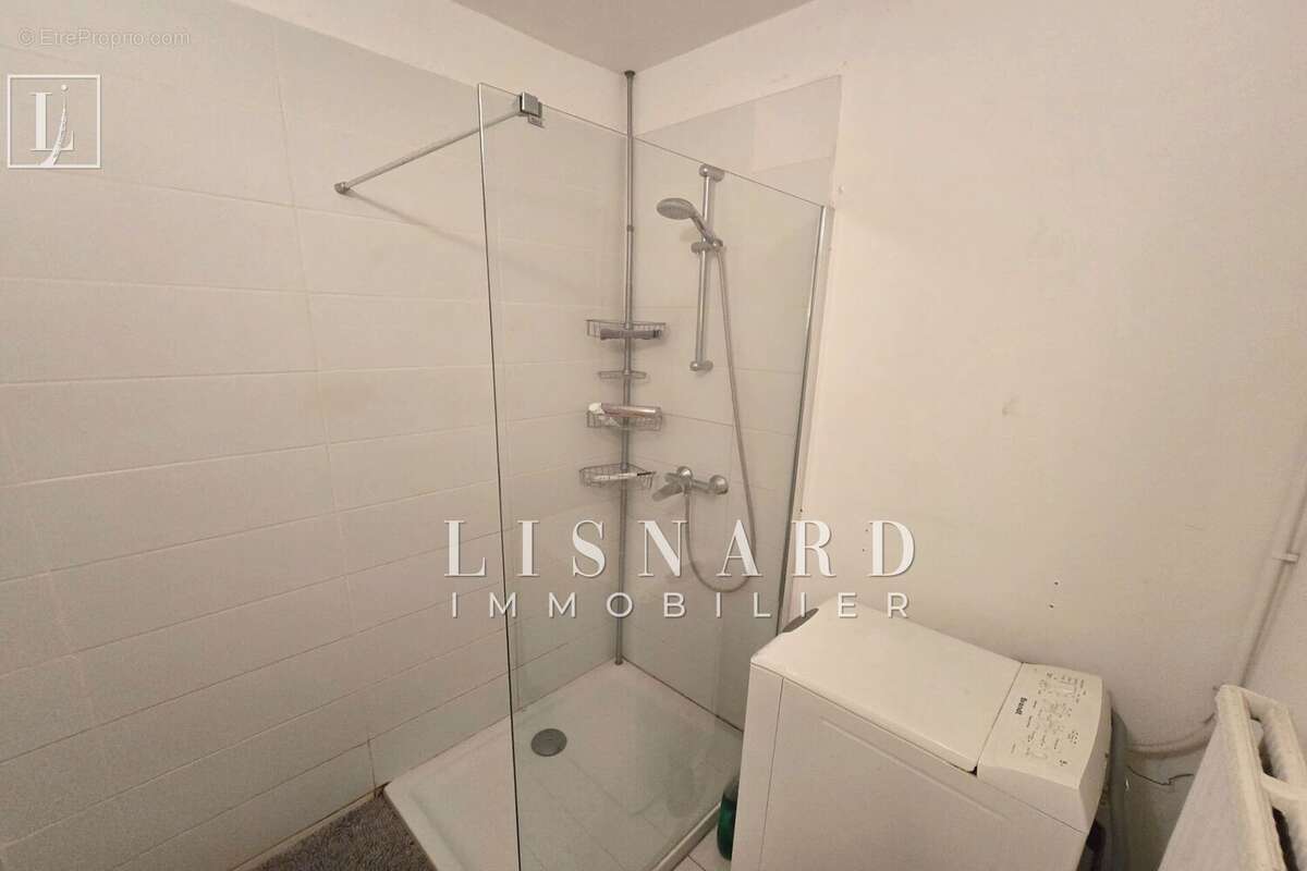 Appartement à VALLAURIS