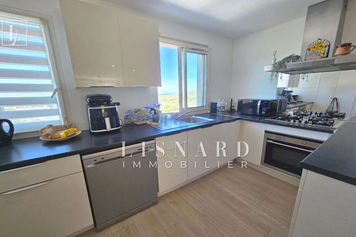 Appartement à VALLAURIS