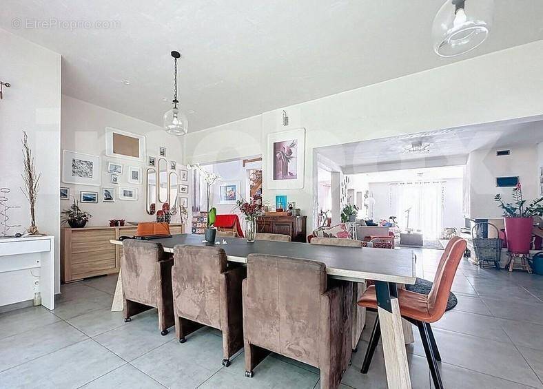 Capture d&#039;écran 2025-05-16 144458 - Maison à SAINT-GEREON