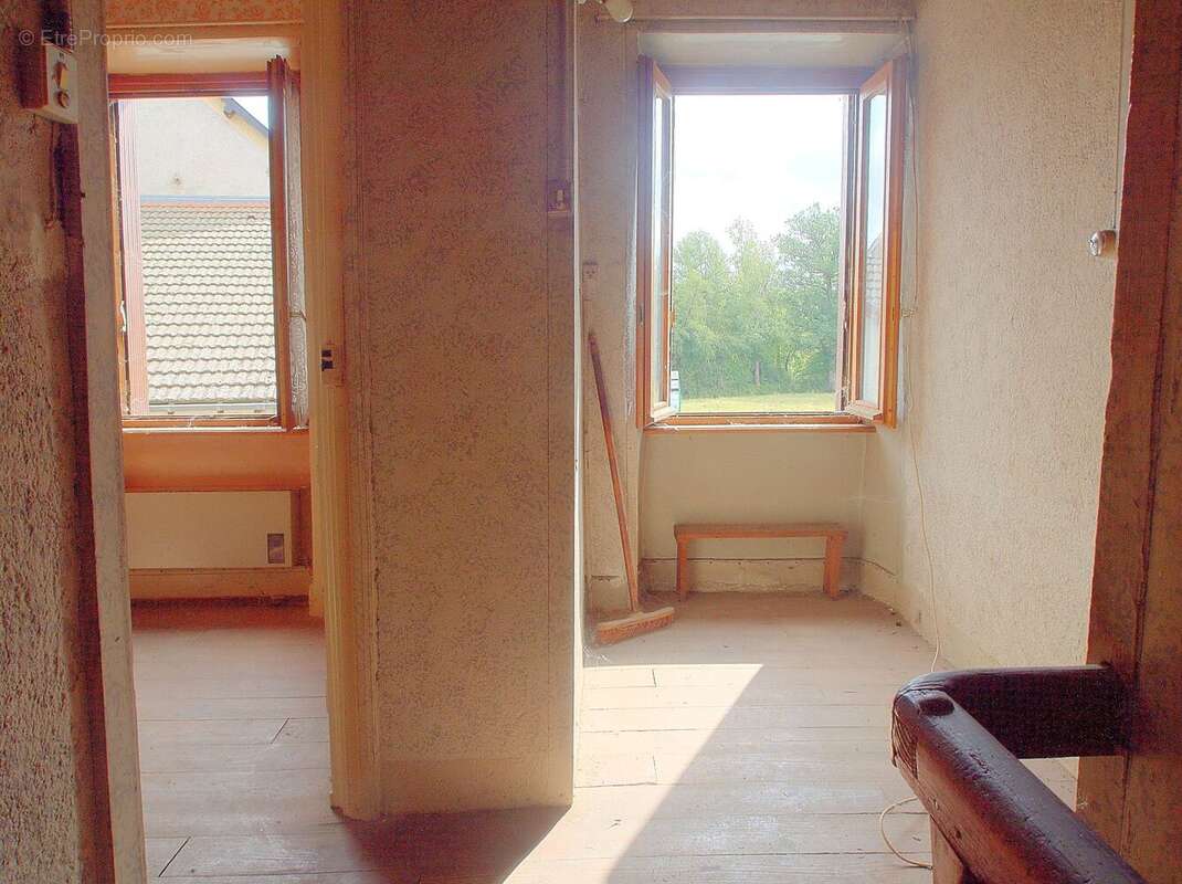 Maison à CONDAT-EN-COMBRAILLE