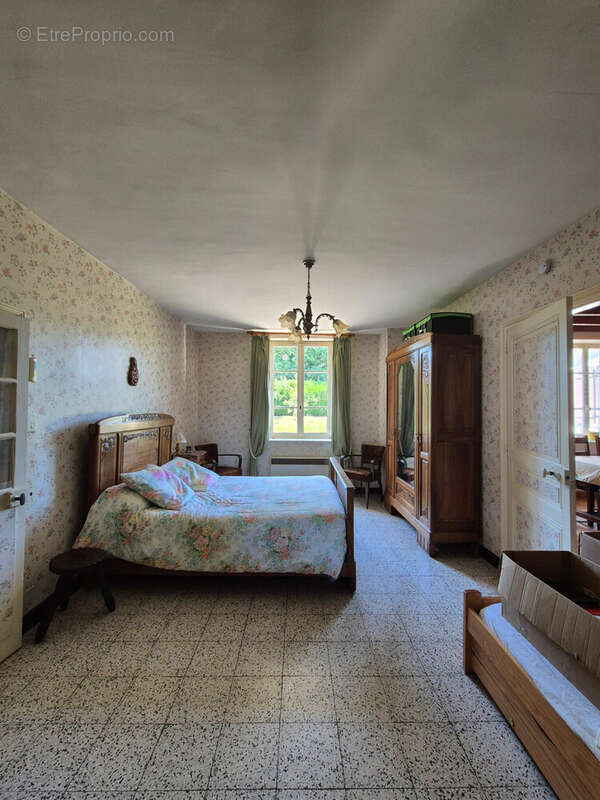 Maison à SAINT-JEAN-SUR-VEYLE