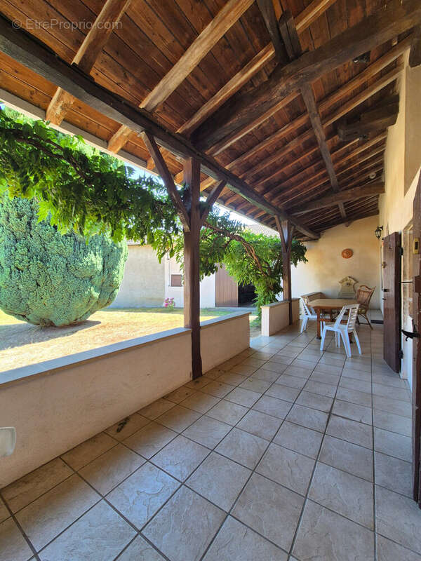 Maison à SAINT-JEAN-SUR-VEYLE