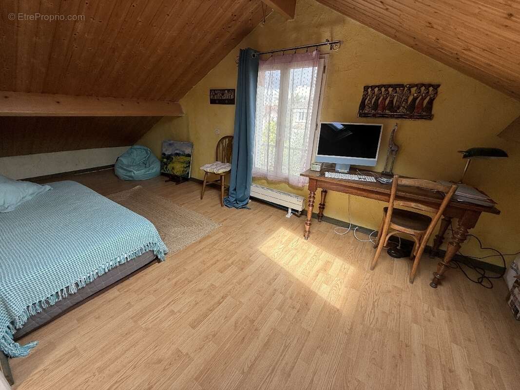 Maison à LE PERREUX-SUR-MARNE