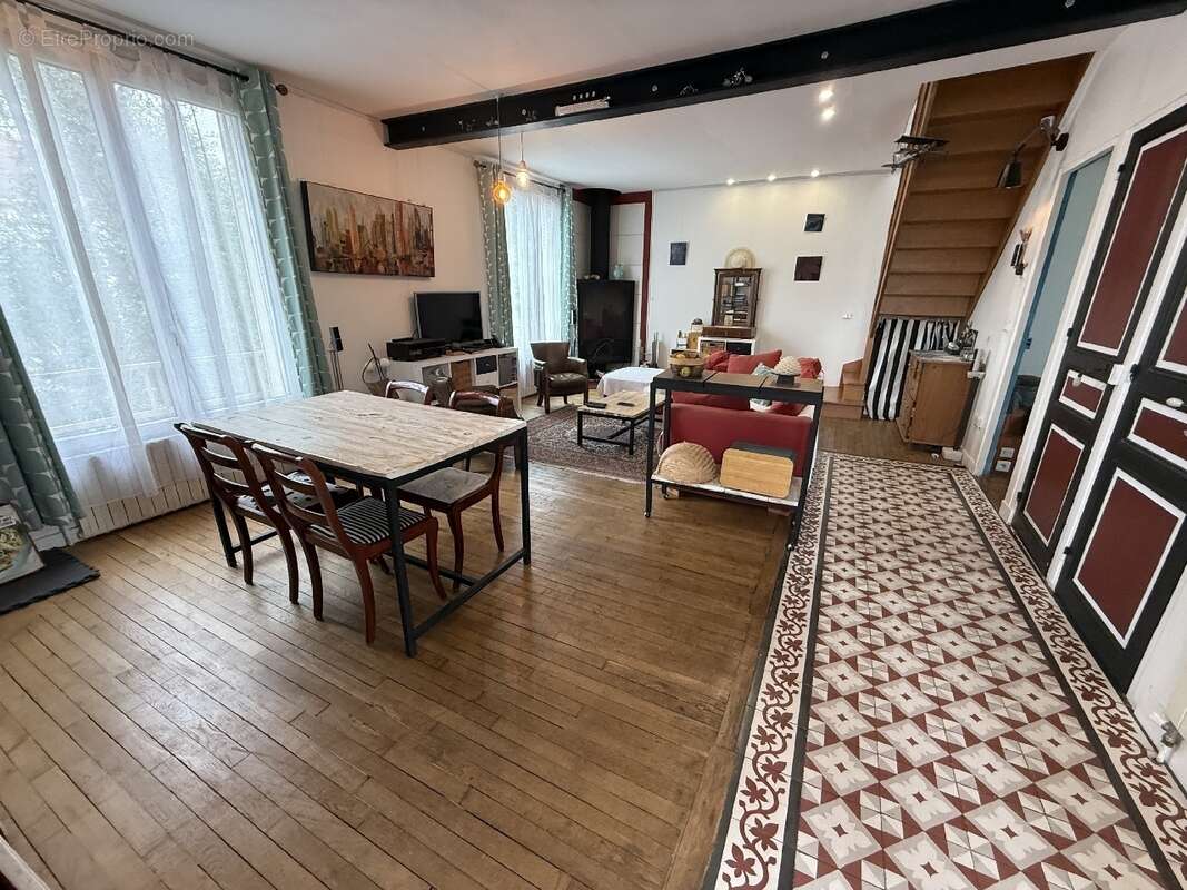 Maison à LE PERREUX-SUR-MARNE