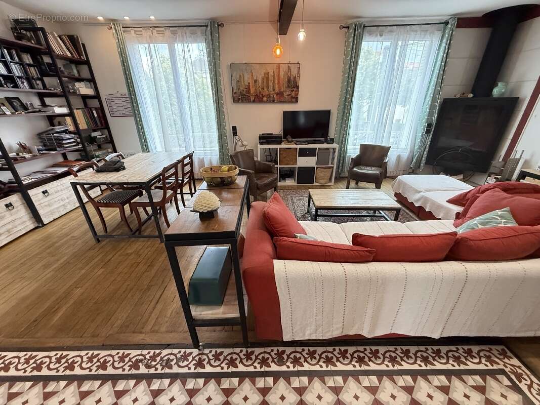 Maison à LE PERREUX-SUR-MARNE