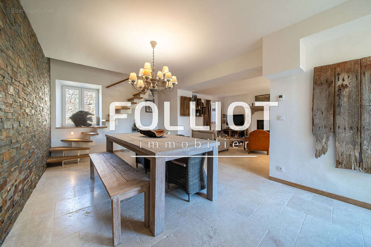 Maison à LES MOITIERS-D&#039;ALLONNE