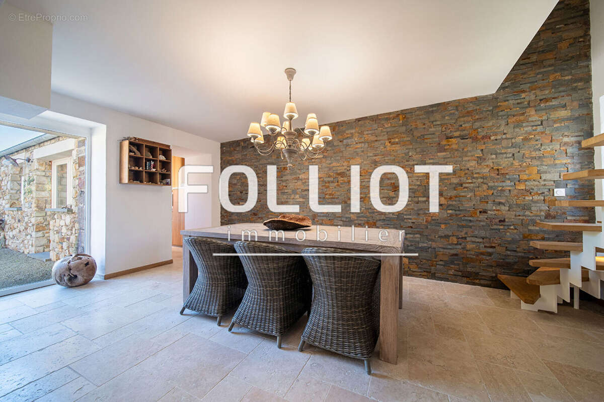 Maison à LES MOITIERS-D&#039;ALLONNE