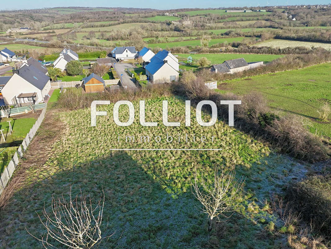 Terrain à BARNEVILLE-CARTERET