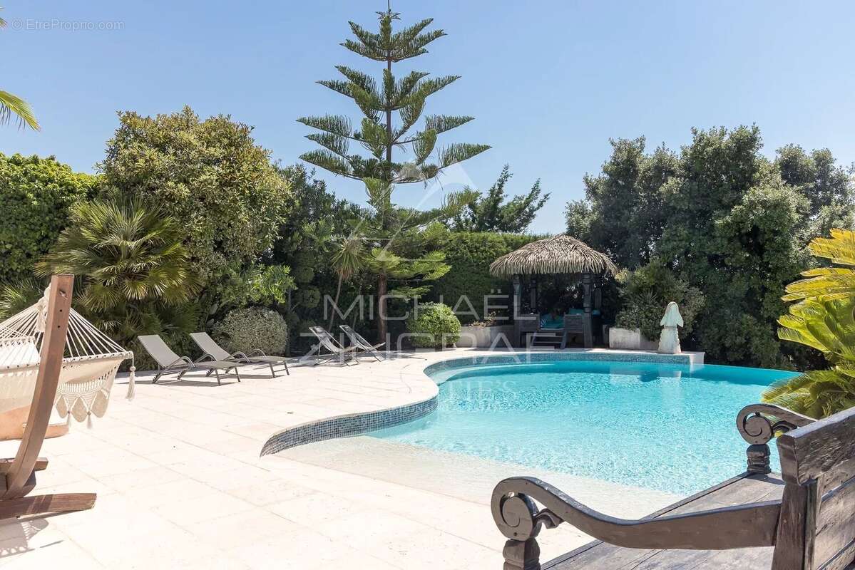 Maison à CAGNES-SUR-MER