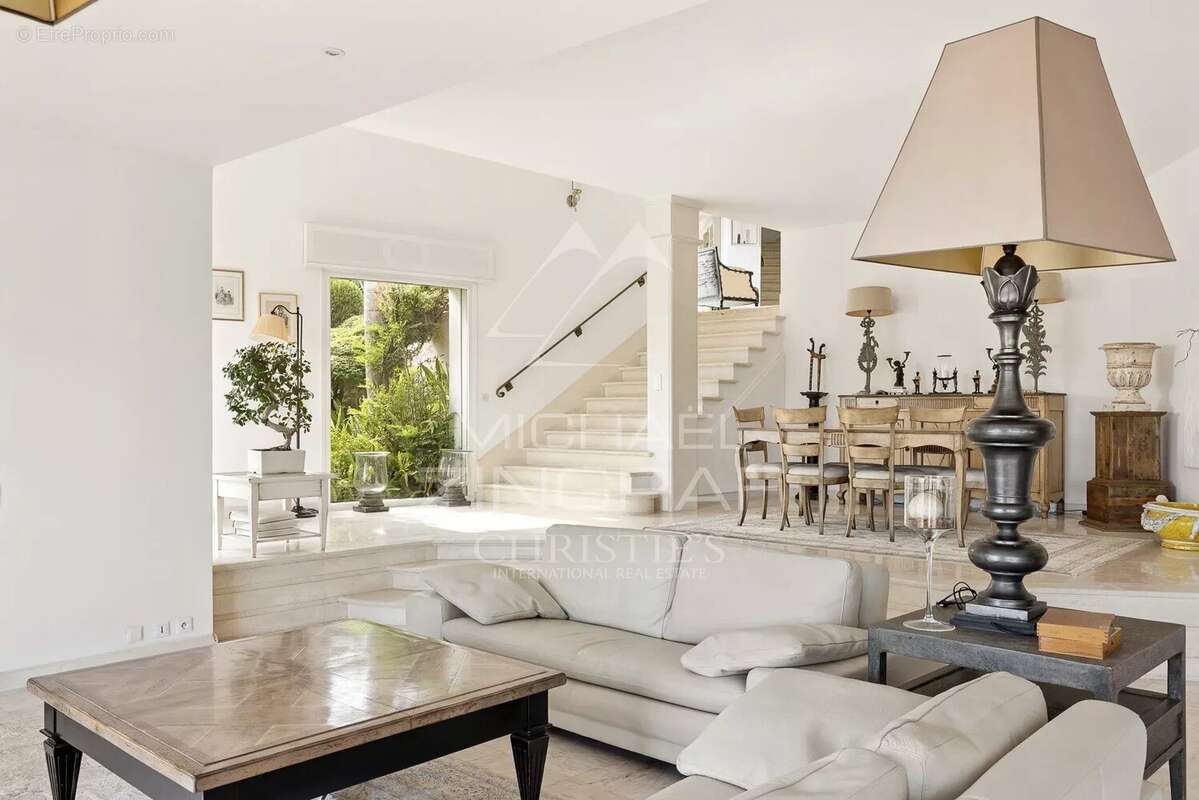 Maison à CAGNES-SUR-MER