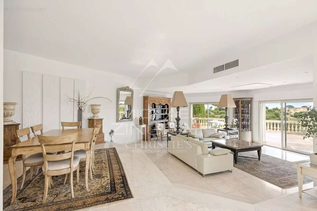 Maison à CAGNES-SUR-MER