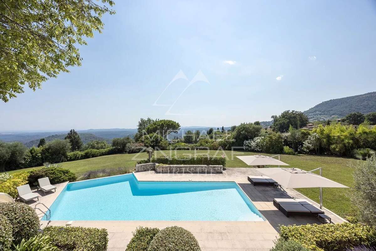 Maison à TOURRETTES-SUR-LOUP