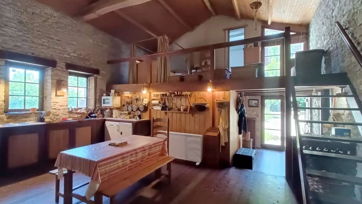 Maison à LA GRIMAUDIERE