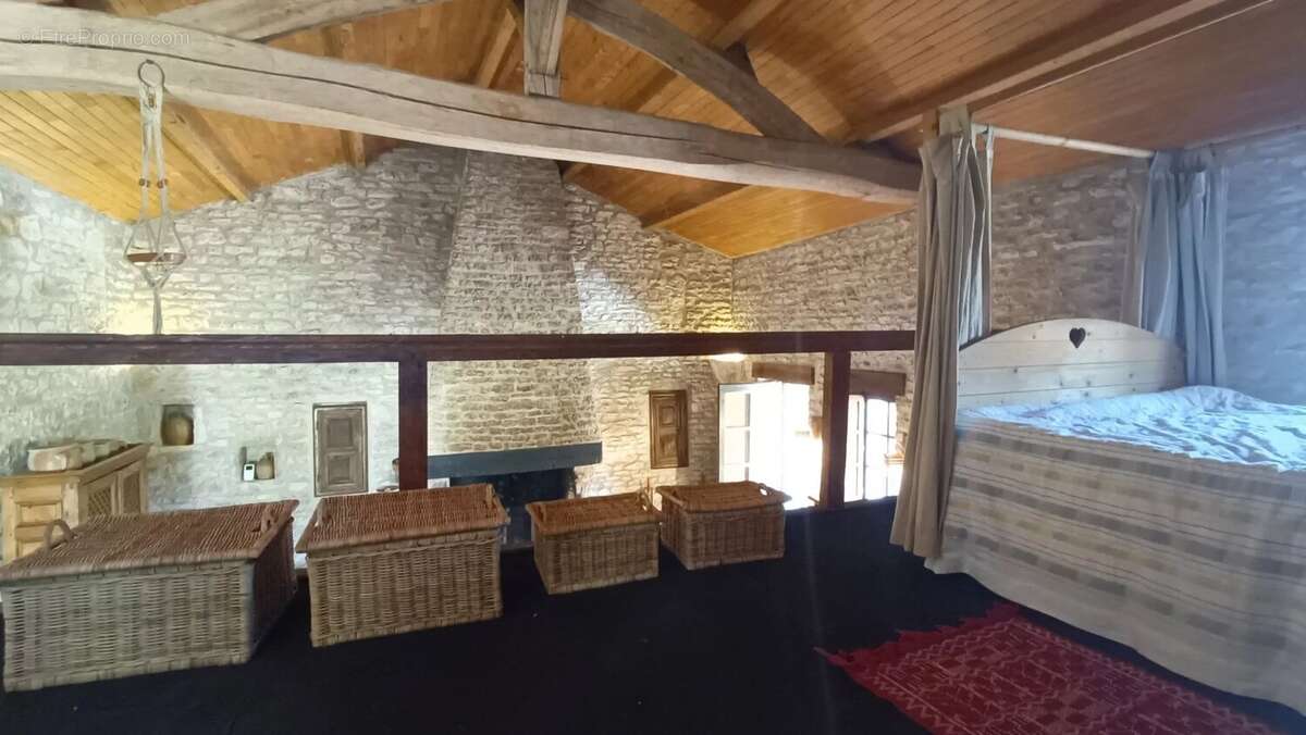 Maison à LA GRIMAUDIERE