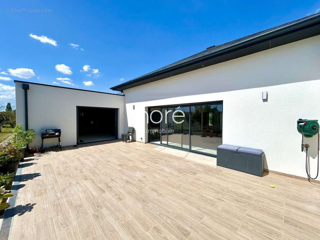 Maison à MAY-SUR-ORNE