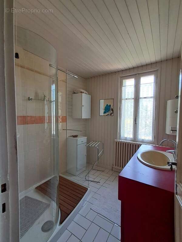 Maison à SAINT-PAUL-TROIS-CHATEAUX