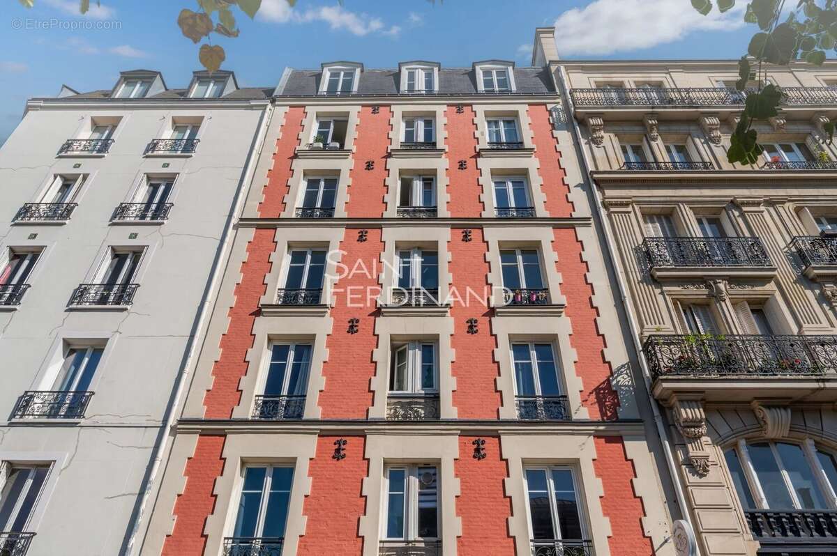 Appartement à LEVALLOIS-PERRET
