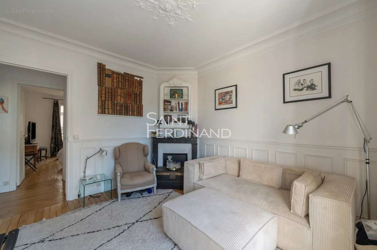 Appartement à LEVALLOIS-PERRET