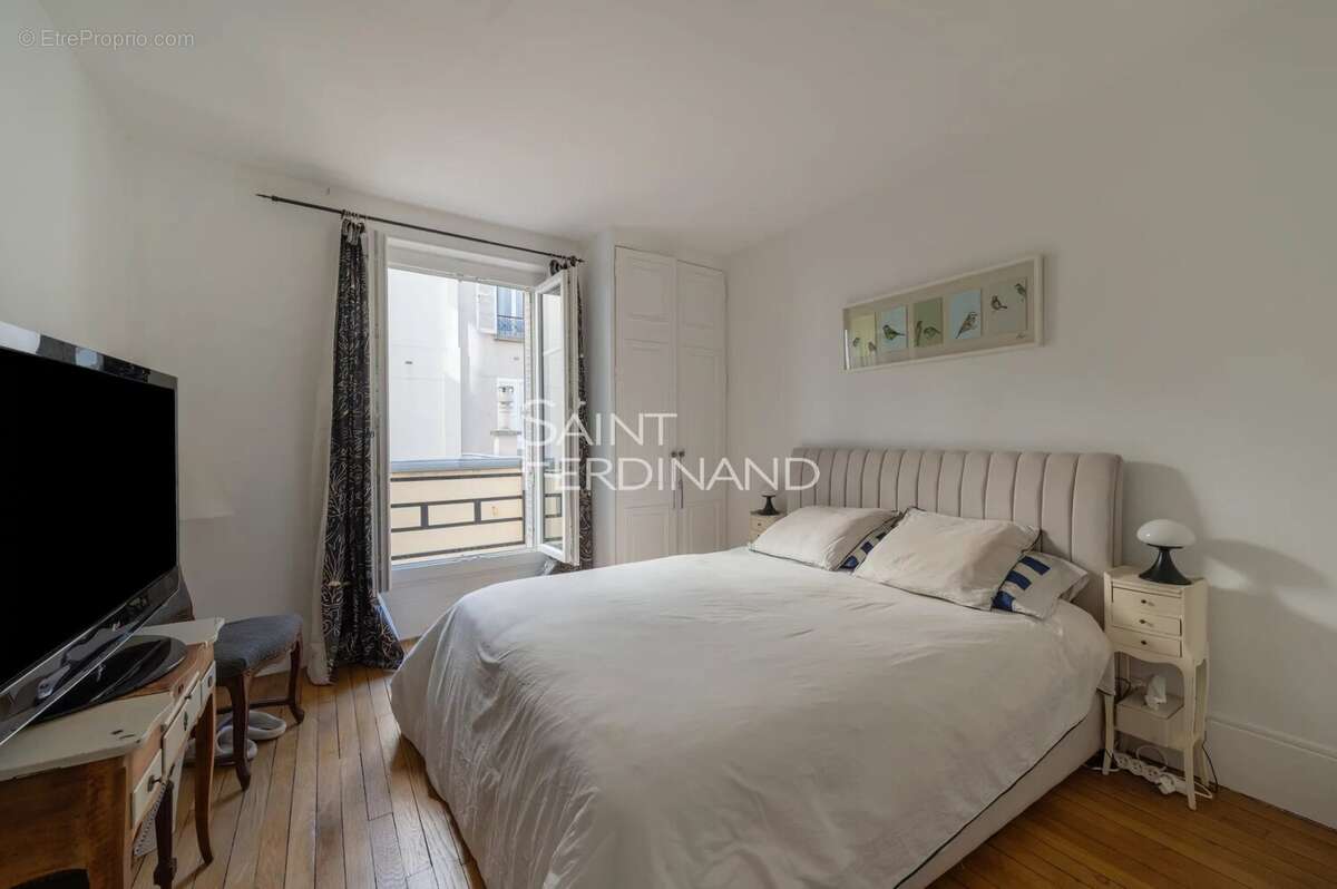 Appartement à LEVALLOIS-PERRET