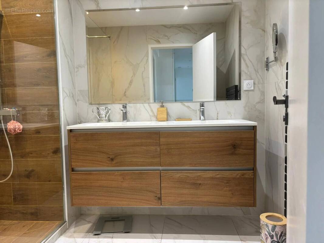 Appartement à MARSEILLE-9E