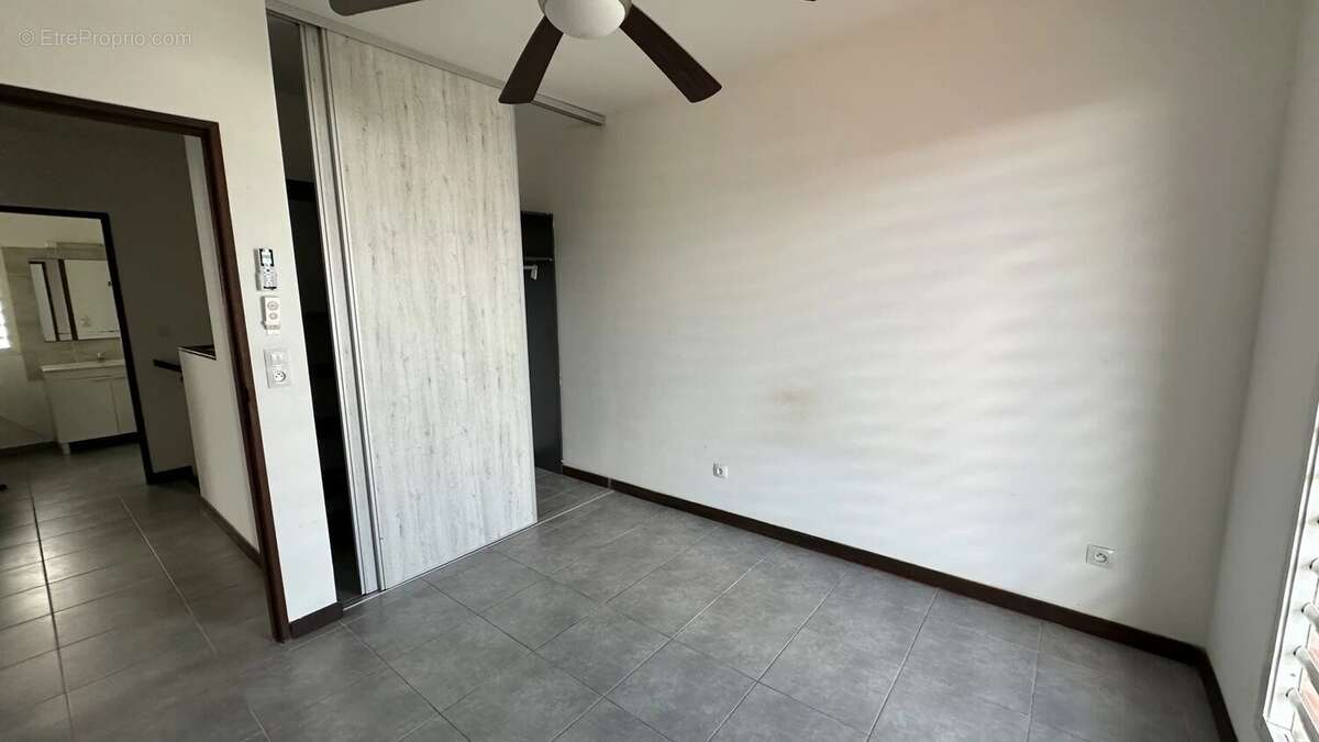 Maison à REMIRE-MONTJOLY