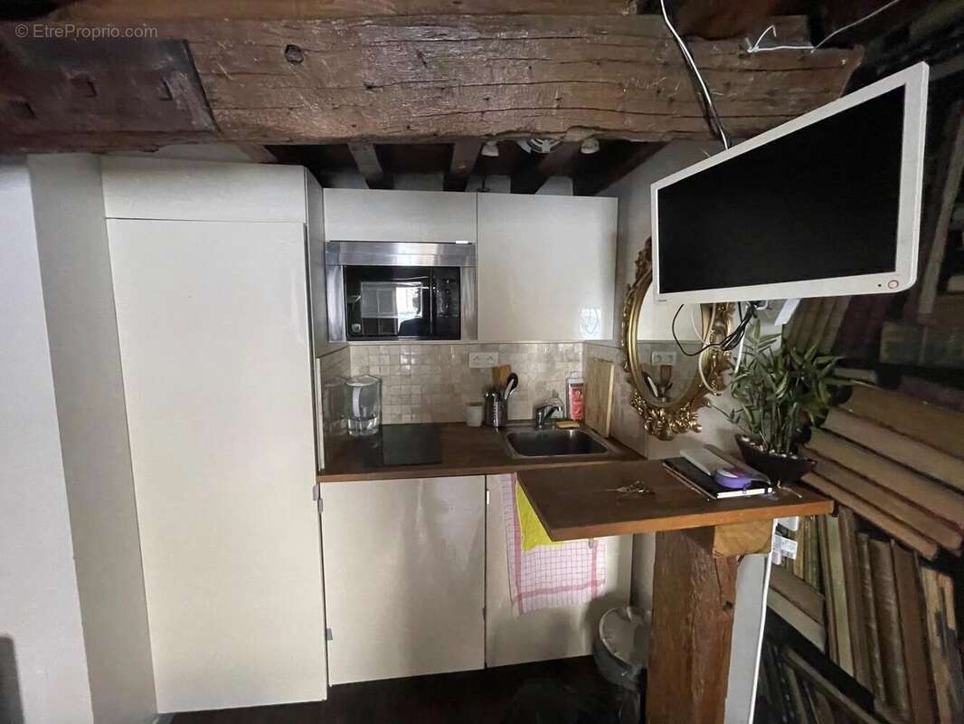 Appartement à PARIS-3E