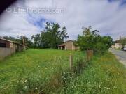 Terrain à QUEYRAC