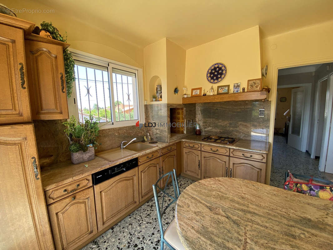 Maison à VILLELONGUE-DE-LA-SALANQUE