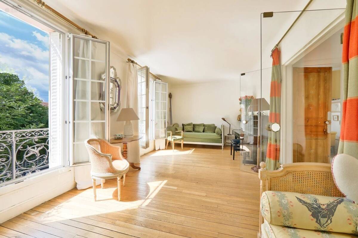 Maison à IVRY-SUR-SEINE