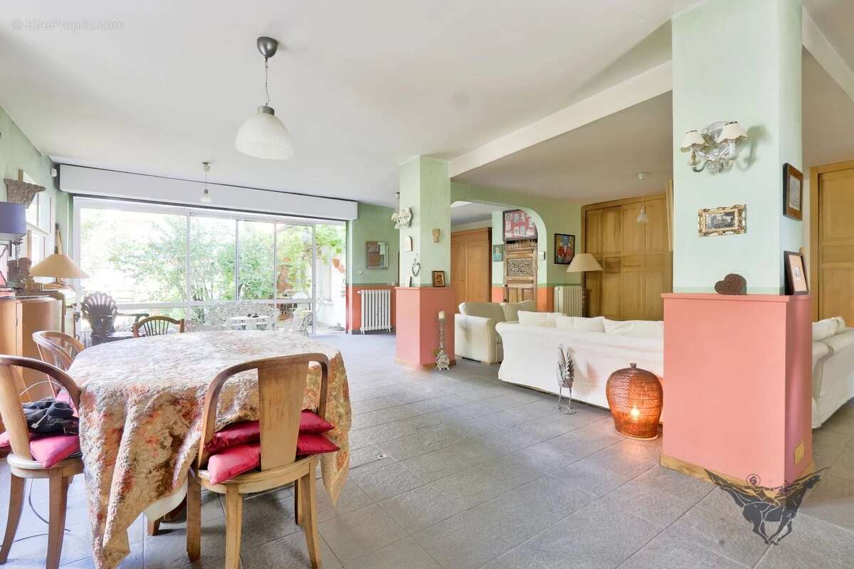 Maison à IVRY-SUR-SEINE